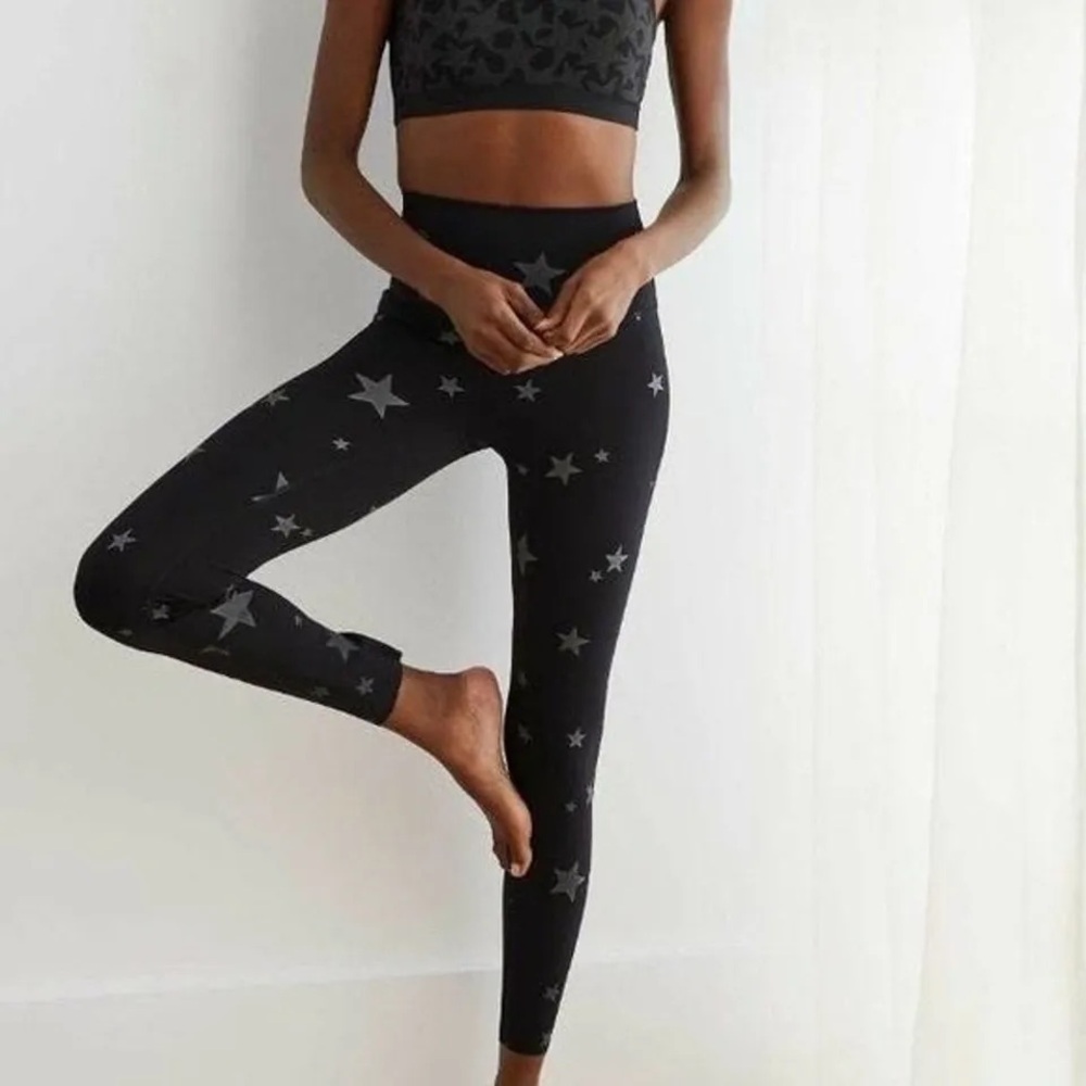 Aerie Chill Play Black Star High Waist Leggings Size Small